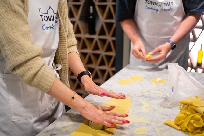 Milan Culinary Experience: Pasta & Gelato or Tiramisù Class - Getting the Most Out of Your 11:00 am Start
