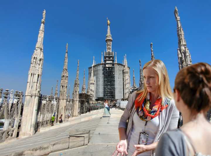 Milan: Da Vinci's Last Supper & Duomo Rooftop Terraces Tour - Private guide value: storytelling, pacing, and a plan that actually stays on track