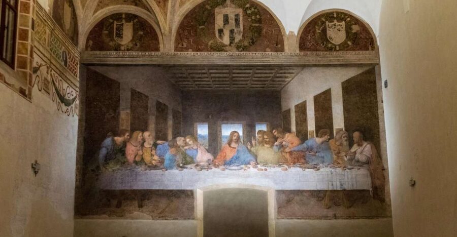 Milan: Duomo and The Last Supper Skip-the-Line Guided Tour - Meeting Under Mondadori: Finding Your Guide fast in Piazza del Duomo