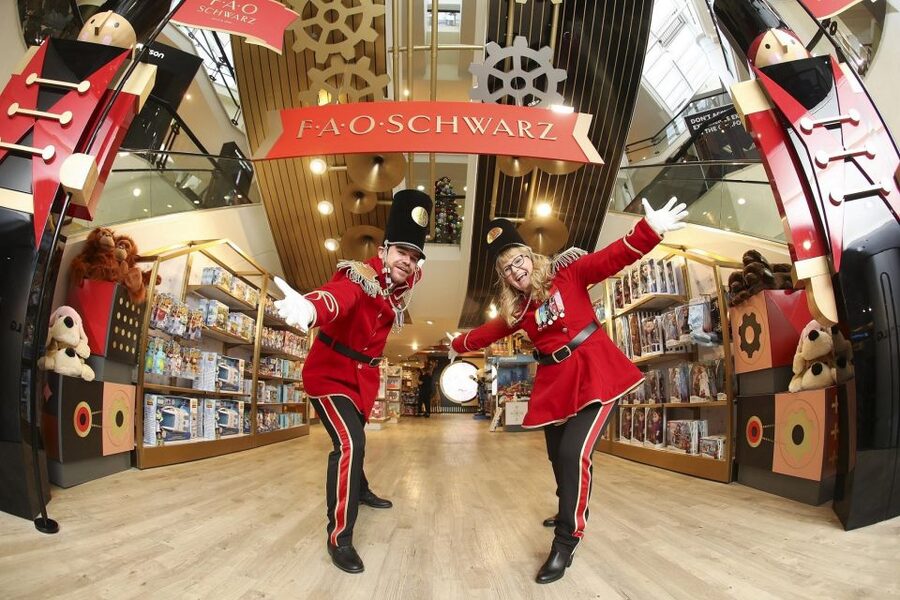 Milan: Duomo & Gelato. Private Family Tour Designed for Kids - Meeting in the Galleria: starting at Louis Vuitton inside Milan’s famous arcade