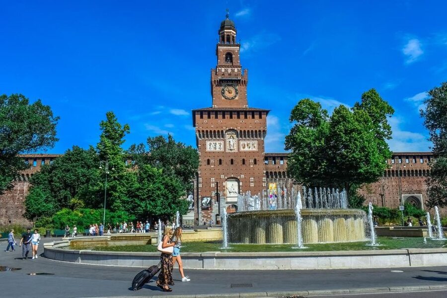 Milan: Duomo, Sforza Castle, and Pieta Guided Tour - A 3-hour Milan combo: Duomo, Galleria, and Sforza without the wasted time