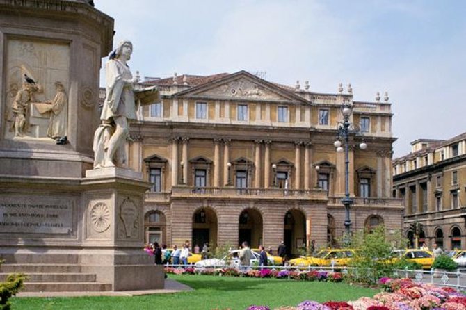 Milan Duomo & The Last Supper Skip-the-Line Small Group Tour - Galleria Vittorio Emanuele II and Piazza della Scala
