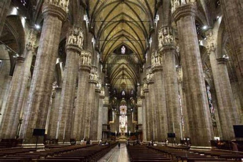 Milan: Duomo Tour with Priority Entry & Rooftop Access - Inside the cathedral: what you actually focus on for 1 hour