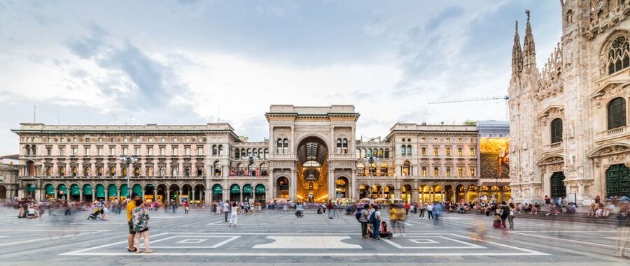 Milan: Duomo with Rooftop Private Tour, Food, & Wine Tasting - Duomo: Fast Entry, Rooftop Lift, and 360-Degree Views