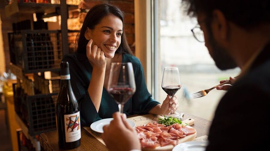 Milan: Duomo with Rooftop Private Tour, Food, & Wine Tasting - Piazza della Scala and Galleria Vittorio Emanuele II: Milan’s Classic Center in One Route
