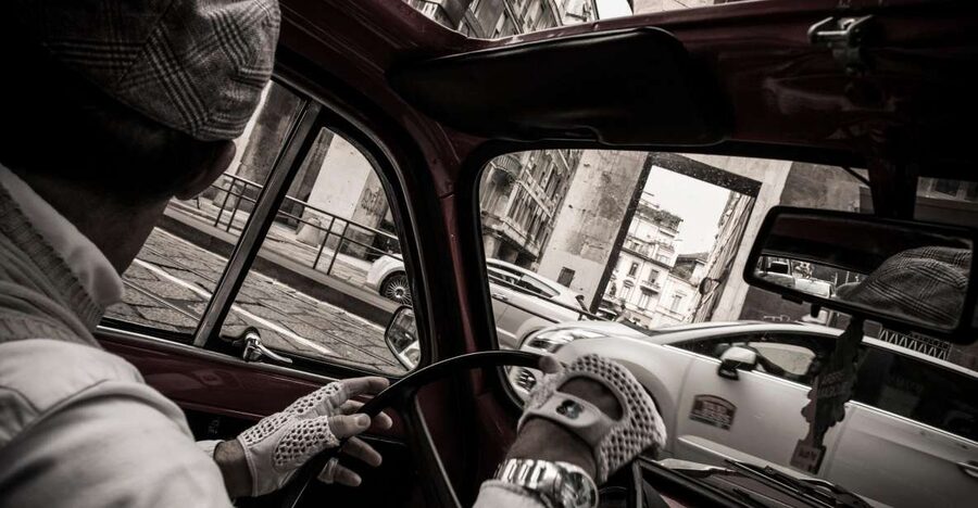 Milan: Fast Tour by Vintage Red Fiat 500 (30 mins, no stop) - The sights you see from the street, not inside