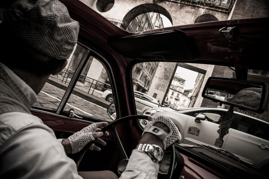 Milan: Fast Tour by Vintage Red Fiat 500 (30 mins, no stop) - Practical comfort notes before you book
