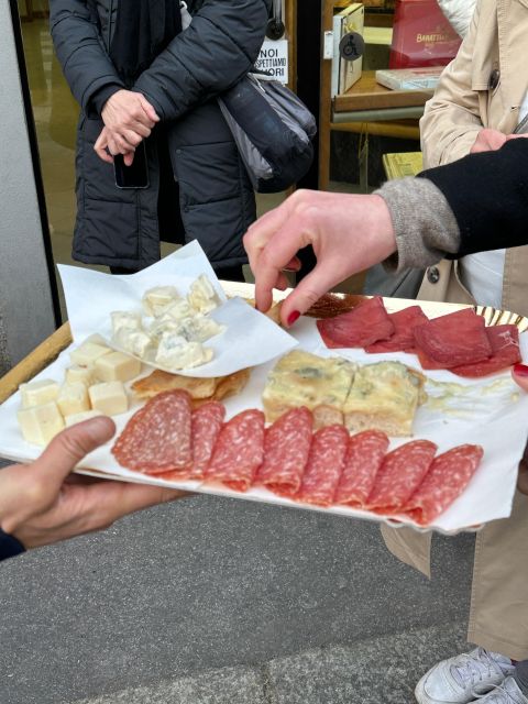 Milan: Gourmet Street Food Tour with Sightseeing and Tasting - Sforza’s Castle, Seen the Easy Way