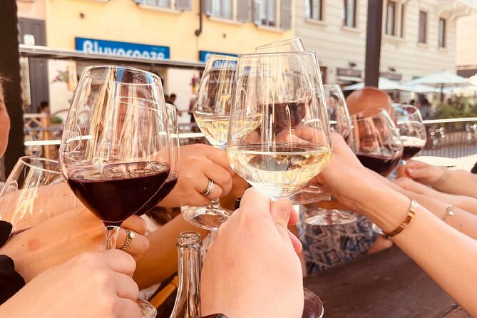 Milan Gourmet Tour: A Premium Tasting Experience by Do Eat Better - Guides, pace, and the small-group advantage