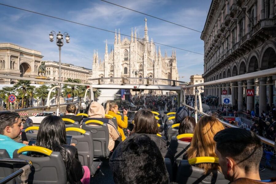 Milan: Gray Line Milan Open Tour Hop-On Hop-Off Bus Tour - Why a hop-on tour works so well in Milan