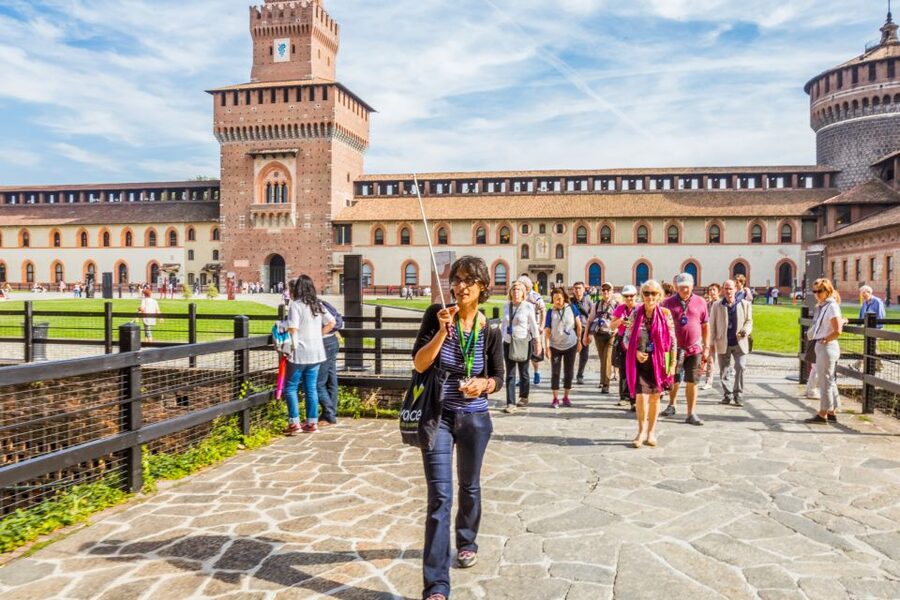 Milan: Guided Walking Tour & Last Supper Visit with Ticket - Practical tips for a smoother walk and better photos