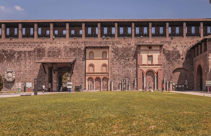 Milan: Guided Walking Tour & Last Supper Visit with Ticket - Should you book this Milan walking tour with Last Supper tickets?