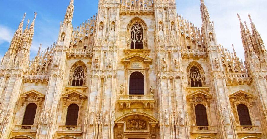 Milan: Guided Walking Tour with Last Supper Skip-the-Line - Piazza dei Mercanti: the Milan square you did not know you needed