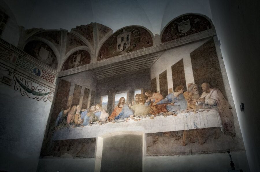 Milan: Guided Walking Tour with Last Supper Skip-the-Line - Guides, headsets, and the pacing that keeps it enjoyable