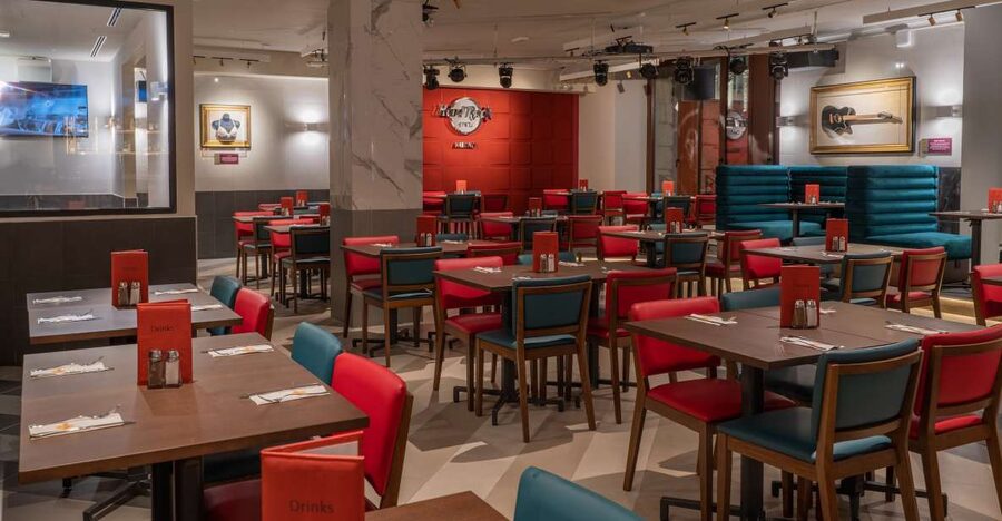 Milan: Hard Rock Cafe with Set Menu for Lunch or Dinner - The Meal Flow: From Starter to Dessert Without Decision Fatigue
