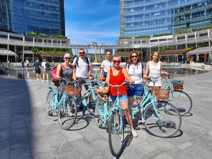 Milan: Highlights and Hidden Gems Guided Bike Tour - How good guides change the whole ride
