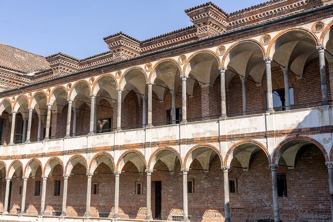Milan: Highlights and Secret Treasures walking tour - Piazza San Sepolcro and the Ambrosiana Library area: a Roman thread