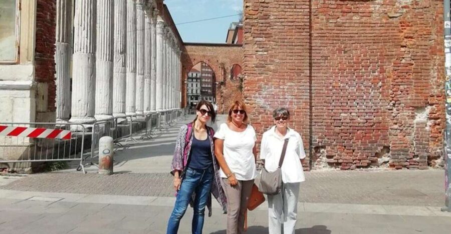 Milan : Historic Private Walking Tour - Pinacoteca Ambrosiana, Art Time That Connects to the City