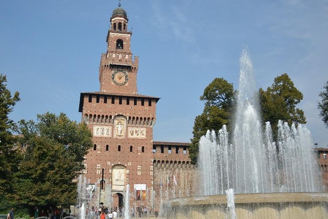 Milan : ITALIAN FOOD TOUR - 3h - Stop 2: Brera District for Pizza or Focaccia
