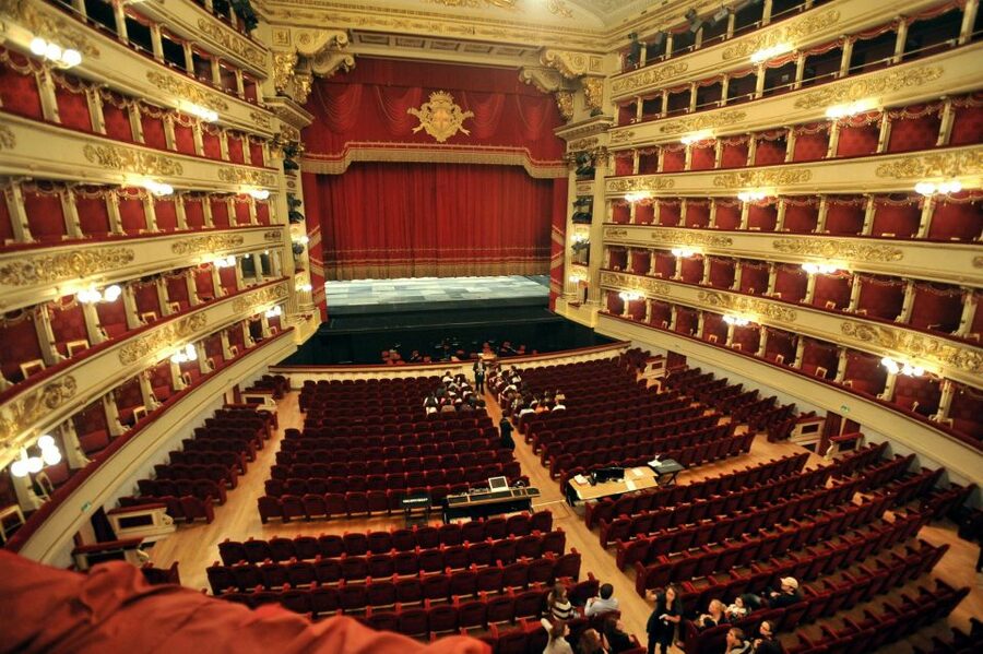 Milan: La Scala Theater & Museum Guided Experience - Seeing the Rehearsal Moment: Luck, Timing, and How to Handle It