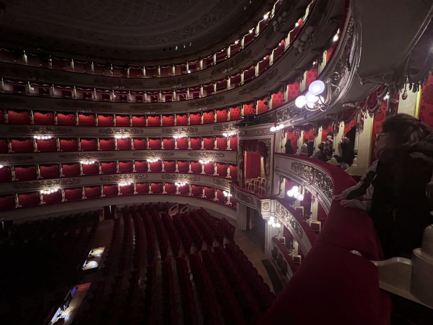 Milan: La Scala Theatre Skip-the-line Guided Tour - Meeting Teatro alla Scala Without the Ticket-Office Hassle