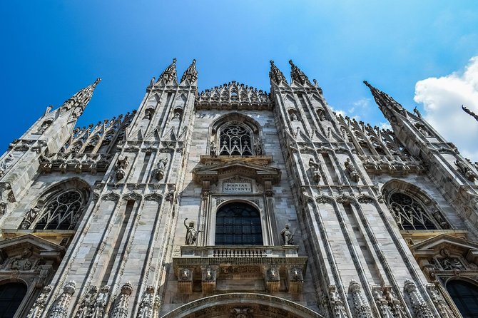 Milan Must-See Sites Guided Tour with Skip-the Line Tickets to Duomo & Cathedral - Via Dante and Piazza dei Mercanti: the city’s old spine