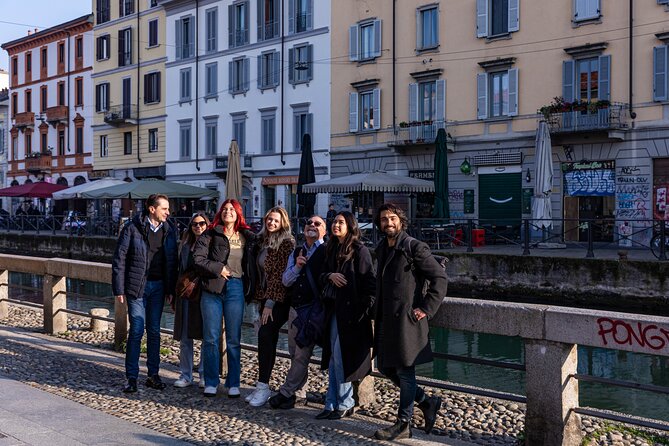 Milan: Navigli Food & Drinks Tour with Eating Europe - Sciué Navigli and the aperitivo-meets-pizza moment