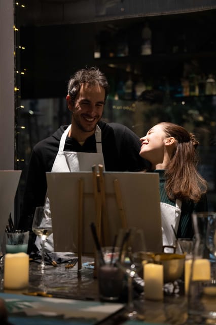 Milan: Paint 'n Sip Class - Studio-Style Fun, Right in Milan