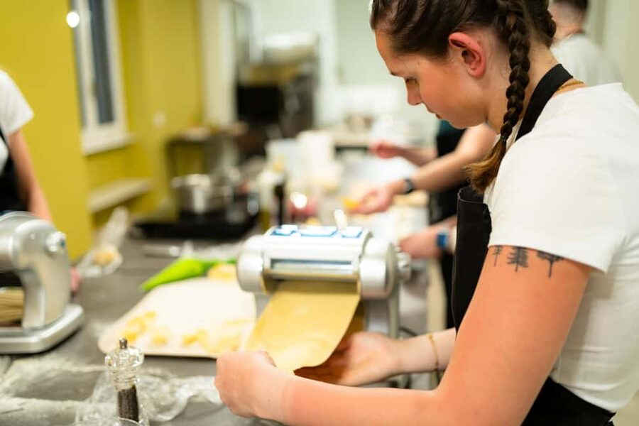 Milan: Pasta, Gnocchi and Tiramisù Cooking Class with Wine - Key highlights worth planning for