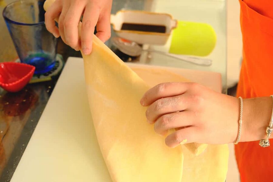 Milan: Pasta, Ravioli, and Gelato Class in a Glamorous Home - Making Tagliatelle and Ravioli From Scratch (With Real Technique)