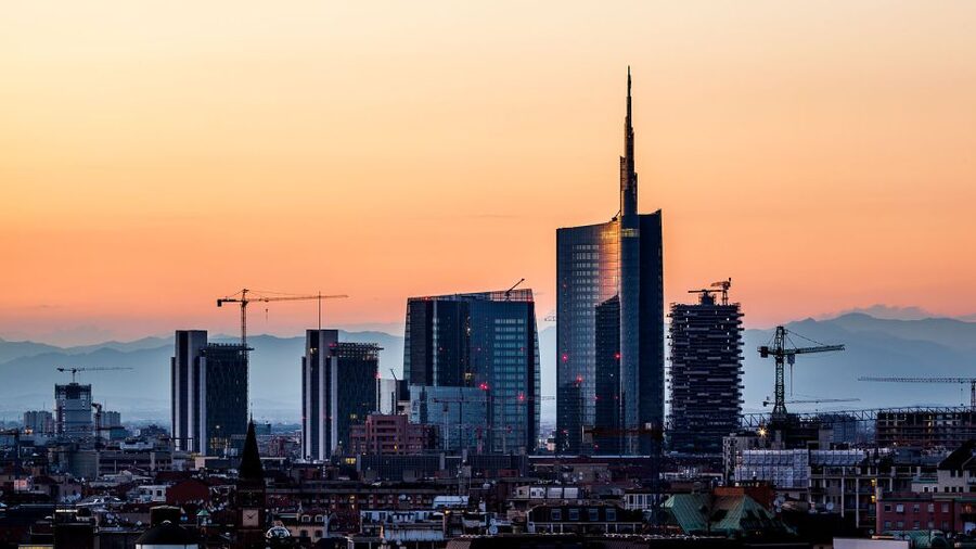 Milan: Piazza Gae Aulenti and Pelli Tower Walking Tour - Porta Nuova feels planned, and that matters