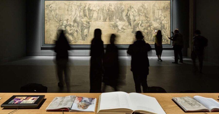 Milan: Pinacoteca Ambrosiana & da Vinci Codex Exhibition - Inside Pinacoteca Ambrosiana, Milan’s library museum mood
