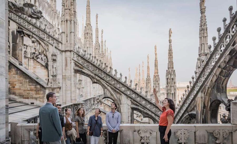 Milan: Private City Tour With Milan Cathedral & Terraces - Guide quality and how to protect your day
