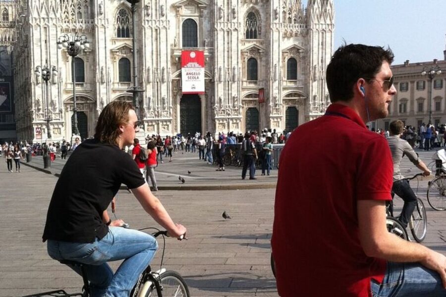 Milan: Private Custom Walking Tour With A Local Guide - Photo stops and outside views of major monuments