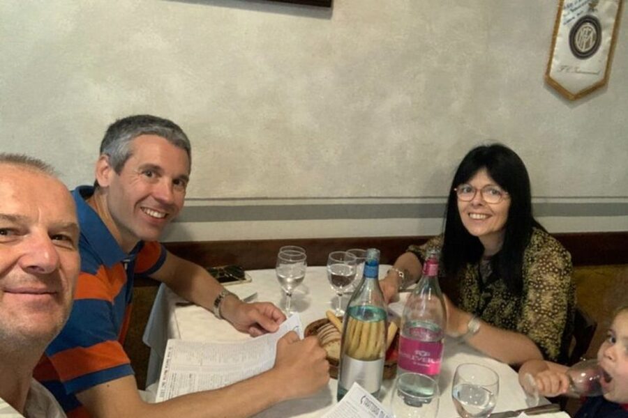 Milan: Private Custom Walking Tour With A Local Guide - Where to eat and drink, without wasting your limited time