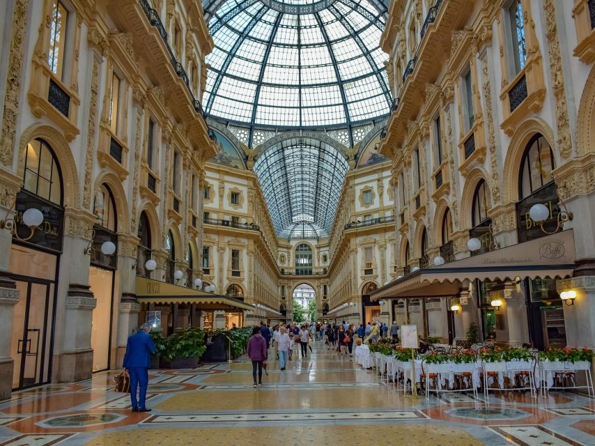 Milan: Private Guided Walking Tour with Aperitif - Milan Cathedral without wasting time, thanks to skip-the-line access
