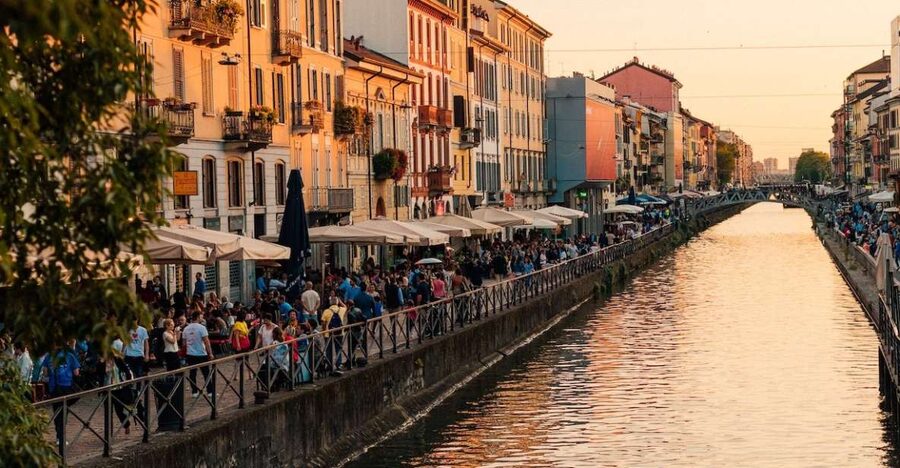Milan: Private Navigli Neighborhood Walking Tour - Vicolo dei Lavandai, the alley stop that sets the whole tone