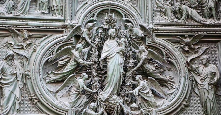 Milan: Private or Shared Essential Walking Tour - First Stop: the Duomo area and five centuries of marble