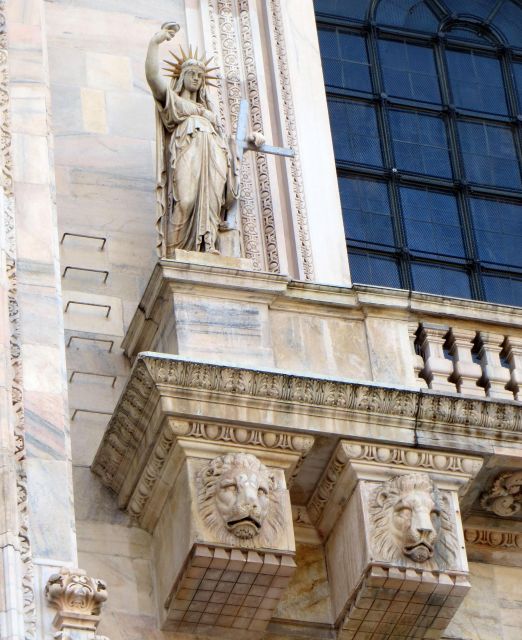 Milan: Private or Shared Essential Walking Tour - What you actually see: exterior-first, optional tickets if you want more