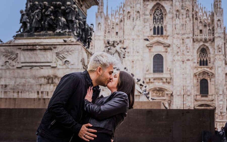 Milan: Private Professional Photoshoot at the Duomo - 15 to 45 Minutes of Photo Time, Not an All-Day Production