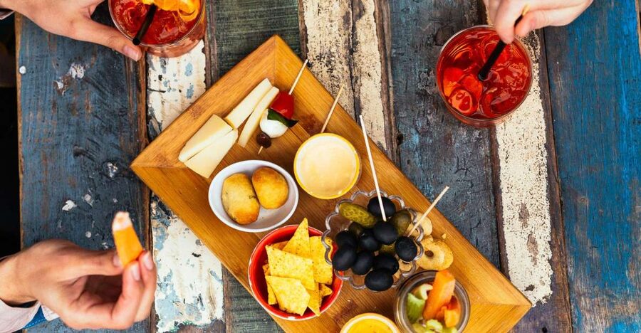 Milan: Private Tour with Drinks & Bites in Centro Storico - Three drink-and-bite stops: how you taste Milan without the guesswork