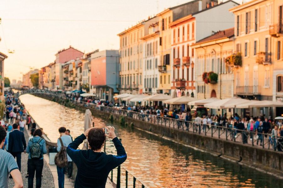 Milan: Private Tour with Drinks & Bites in Centro Storico - Who this tour fits best (and who should skip it)