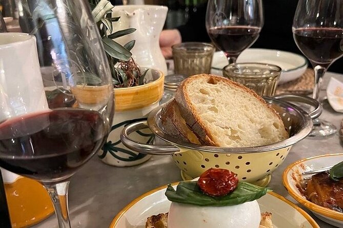 Milan Private Walking Tasting Tour with Secret Food Tours - Duomo di Milano: outside views, big square energy, no dome ticket required