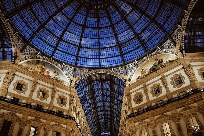 MILAN PRIVATE WALKING TOUR BY NIGHT: AMAZING MILAN - 2 h - Sempione Park walk to Arco della Pace: the quiet finale with the biggest payoff