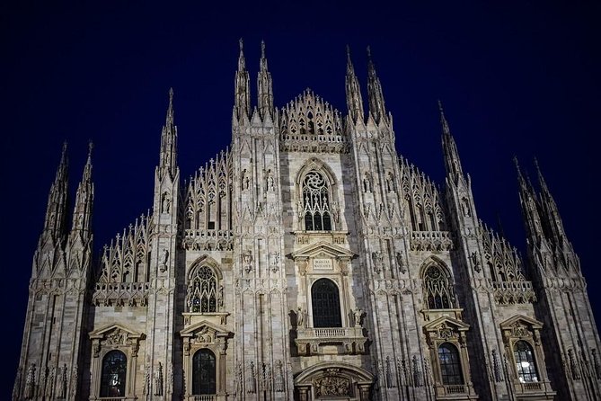 MILAN PRIVATE WALKING TOUR BY NIGHT: AMAZING MILAN - 2 h - Duomo di Milano at night: story time at the city’s signature landmark