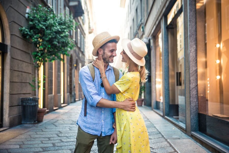 Milan: Romantic photoshoot for Couples - The editing and 48-hour delivery plan