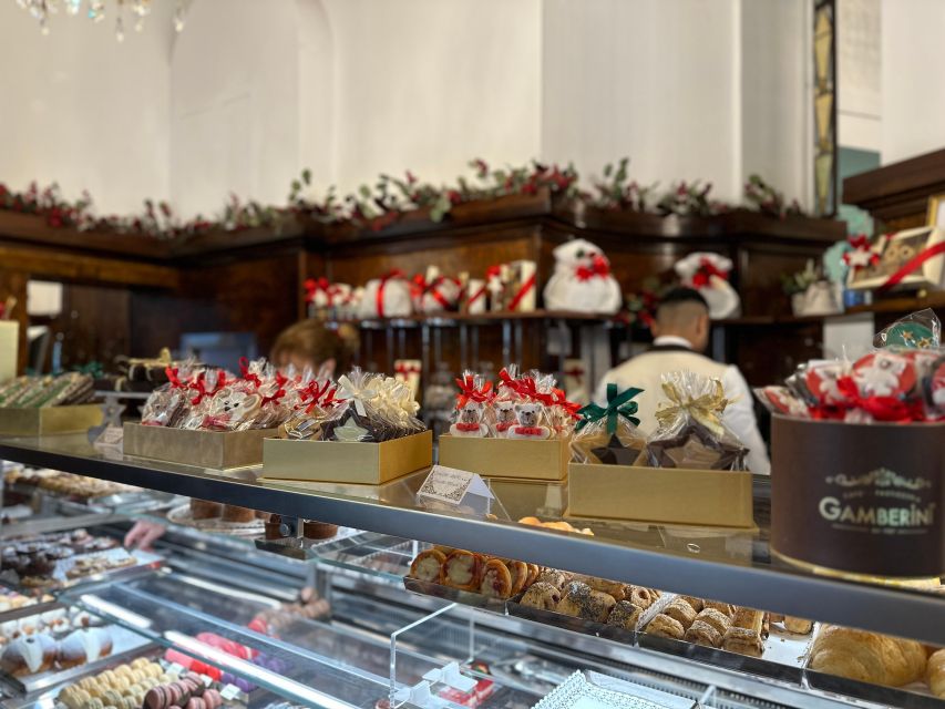 Milan's Panettone Tour - Stop by stop: bakeries, sightseeing, and tasting time