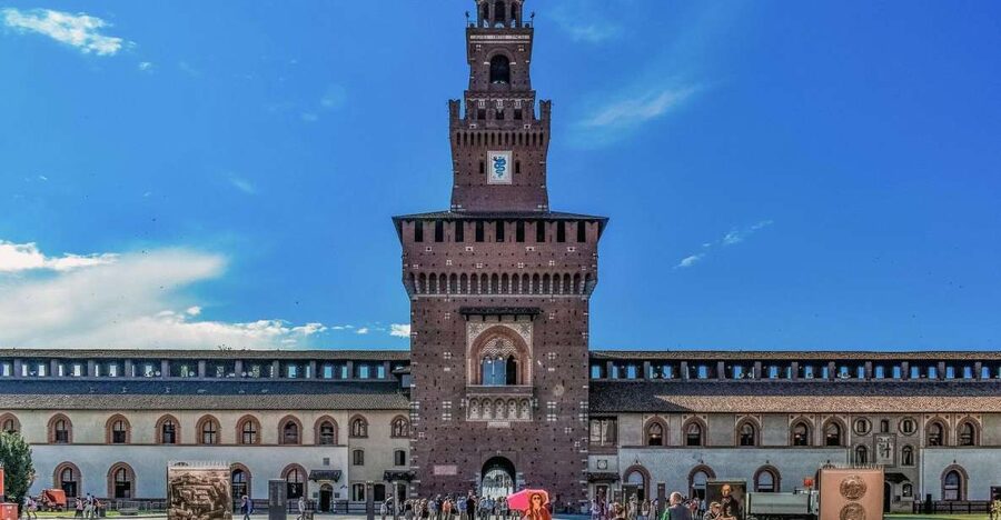 Milan: Sforza Castle and Michelangelo's Pietà Rondanini Tour - Meeting in Piazza Castello, right under the Filarete clock tower
