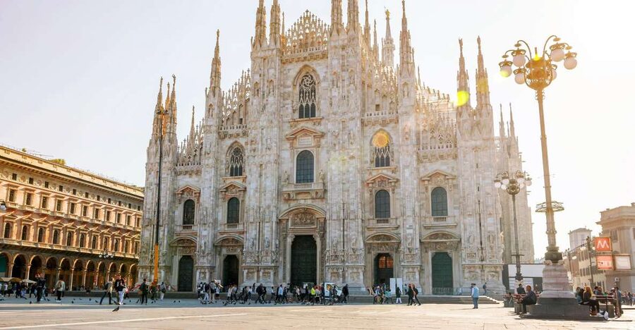 Milan: Skip-the-Line Duomo Guided Tour & Hop-on Hop-off Bus - Dress Code and On-Site Rules: Plan for Comfort