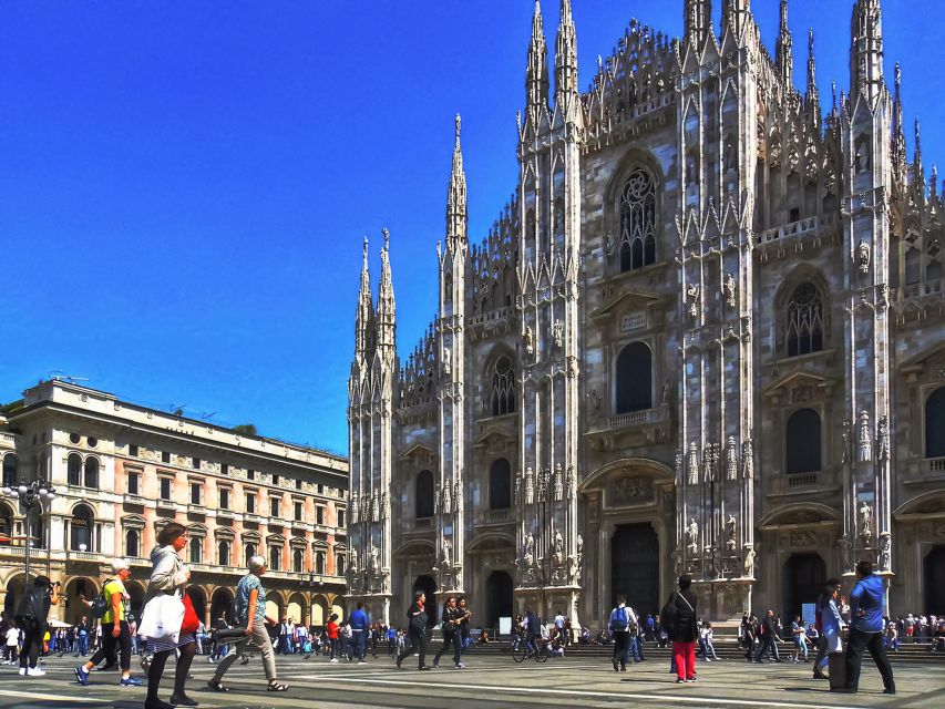 Milan: Skip-the-Line Guided Walk and "The Last Supper" - Meet at Rizzoli in the Galleria, then walk in a clear order